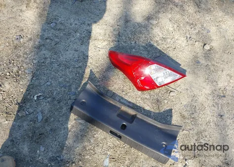 2017 Nissan Versa 1.6 S+ z USA, uszkodzony, nr VIN 3N1CN7AP1HL893624